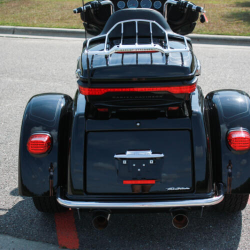 2023 Harley-Davidson® FLHTCUTG Tri Glide® Ultra thumb 1