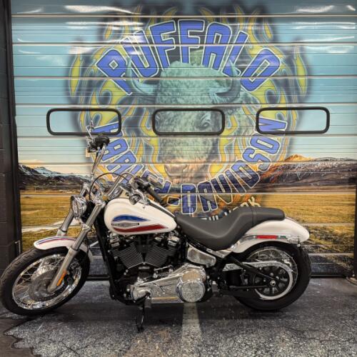 2026 Harley-Davidson® Super Glide® White Onyx Pearl thumb 3