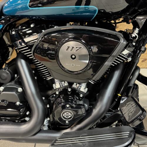 2026 Harley-Davidson® Road Glide® Teal Thunder / Vivid Black Black Trim FLTRX thumb 2