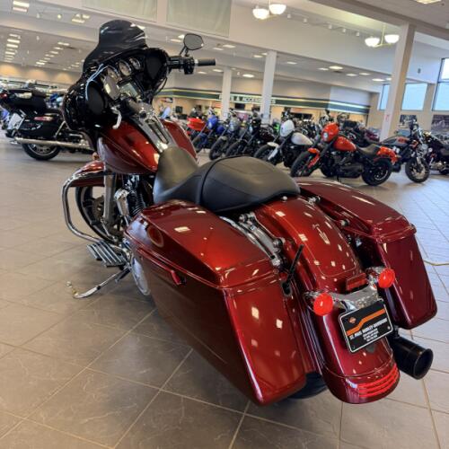 2017 Harley-Davidson Street Glide Special FLHXS thumb 1