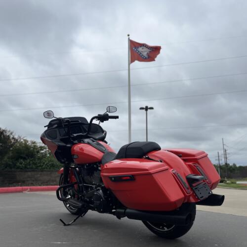 2026 Harley-Davidson® Road Glide® Blood Orange thumb 0