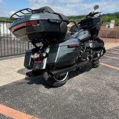 2026 Harley-Davidson® Road Glide Limited FLTRXL thumb 2
