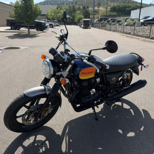 2024 Royal Enfield INT650 thumb 1