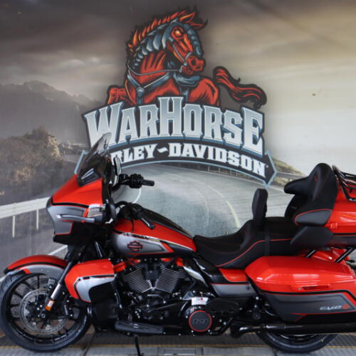 2026 Harley-Davidson® CVO Street Glide Limited Citrus Heat CVO Tri-Tone thumb 0