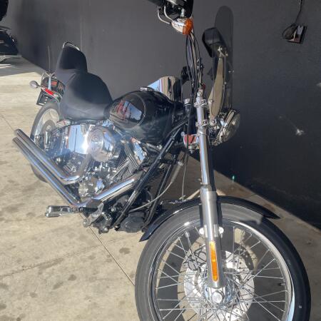 2008 Harley Davidson Dyna thumb 2