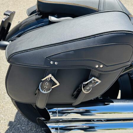 2021 Harley-Davidson® Softail Slim™ Vivid Black thumb 1