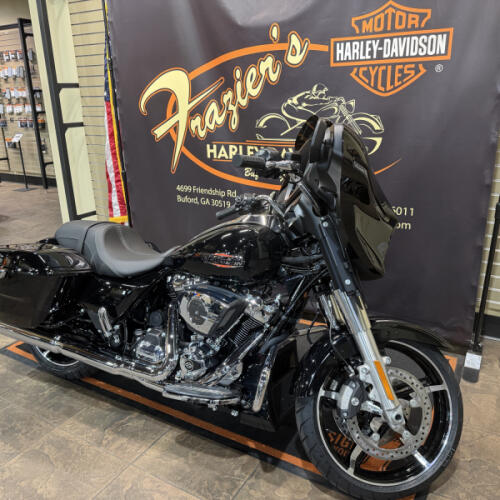 2026 Harley-Davidson® Street Glide® Vivid Black thumb 3