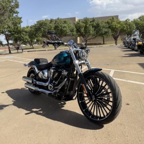 2026 Harley-Davidson® Breakout® Teal Thunder Chrome Trim thumb 3