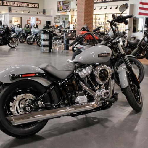 2026 Harley-Davidson Street Bob Cruiser FXBB thumb 2