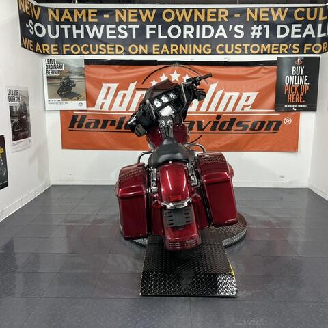 FLHXS 2017 Street Glide® Special thumb 1