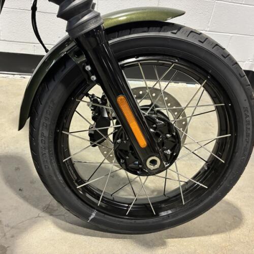 2026 Harley-Davidson® Street Bob® Olive Steel Metallic Chrome FXBB thumb 2