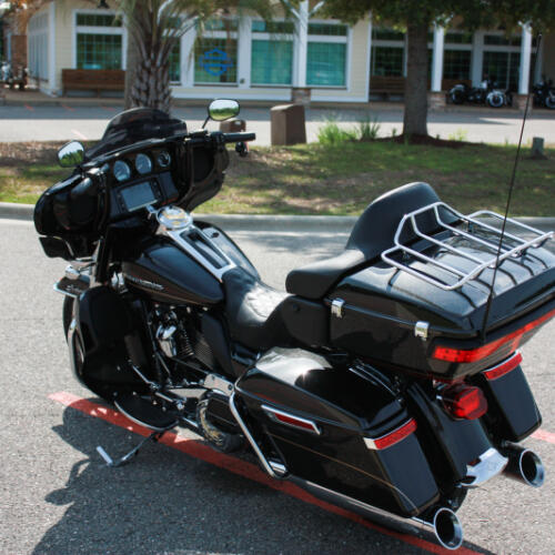2017 Harley-Davidson® FLHTK Ultra Limited thumb 1