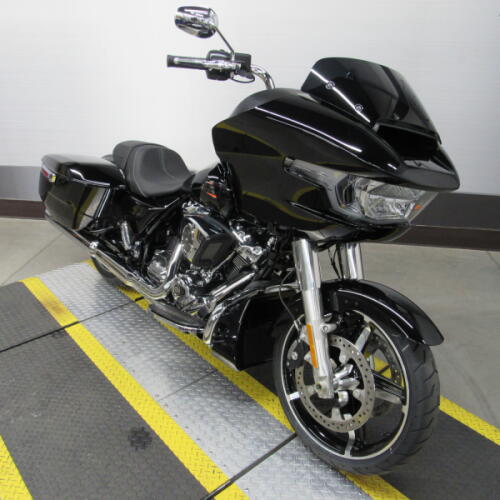 FLTRX 2026 Road Glide® thumb 3