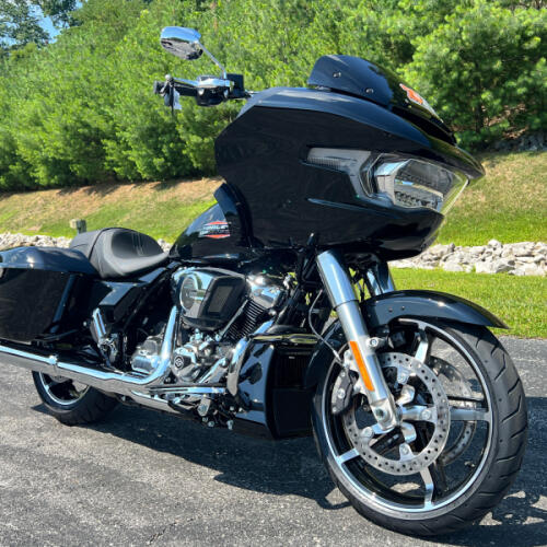 FLTRX 2026 Road Glide® thumb 1