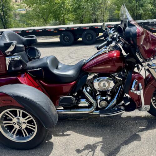 FLHTCUTG 2010 Tri Glide® Ultra Classic® thumb 3