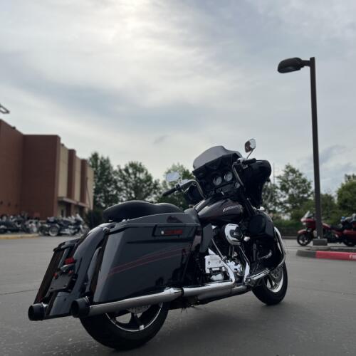 2011 Harley-Davidson® CVO™ FLHXSE Street Glide® BLACK DIAMOND 950299 thumb 2