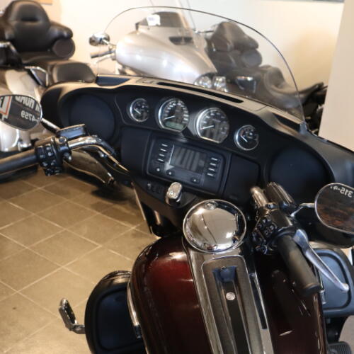 2014 Electra Glide® Ultra Classic® (FLHTCU) thumb 1