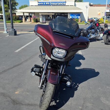 2024 Harley-Davidson® CVO™ Street Glide® thumb 1
