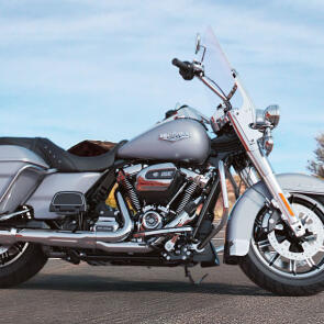 2019 Harley-Davidson® Road King® thumb 3