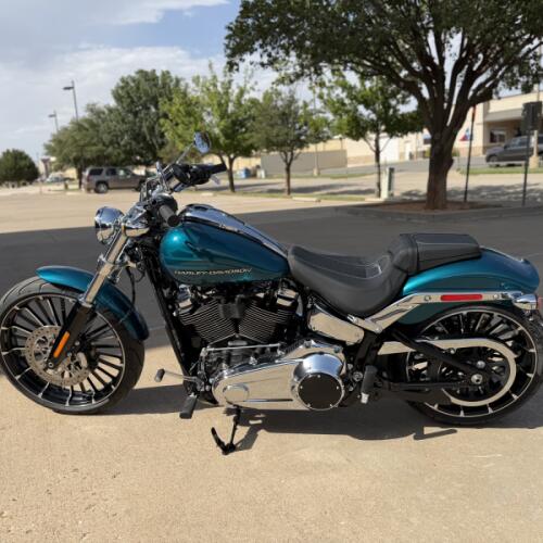 2026 Harley-Davidson® Breakout® Teal Thunder Chrome Trim thumb 0