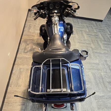 2012 Harley-Davidson® Ultra Classic™ Electra Glide® Big Blue Pearl FLHTCU thumb 1