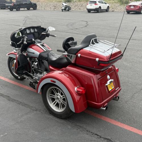 FLHTCUTG 2019 Tri Glide® Ultra thumb 1