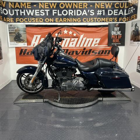 FLHX 2014 Street Glide® thumb 3