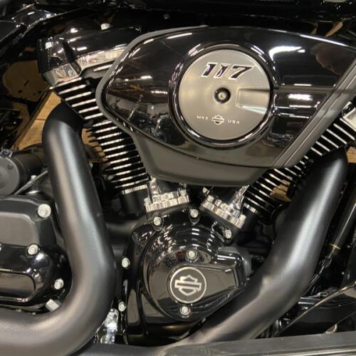 2026 Harley-Davidson® Road Glide® Vivid Black Black Trim FLTRX thumb 2