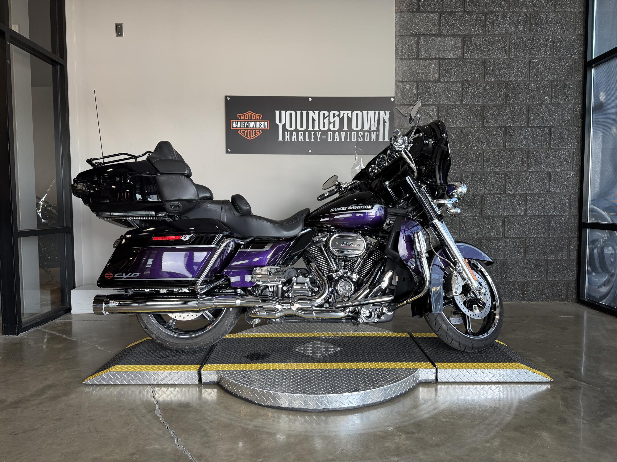 2021 Harley-Davidson® CVO™ Limited FLHTKSE