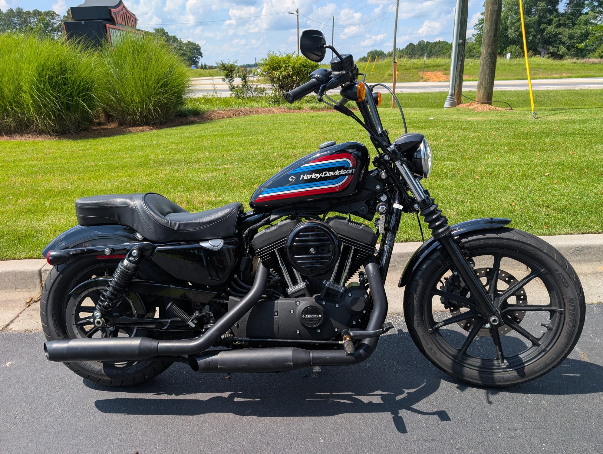 2020 Harley-Davidson® Iron 1200™ Vivid Black