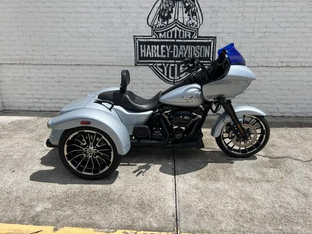 FLTRT 2024 Road Glide 3