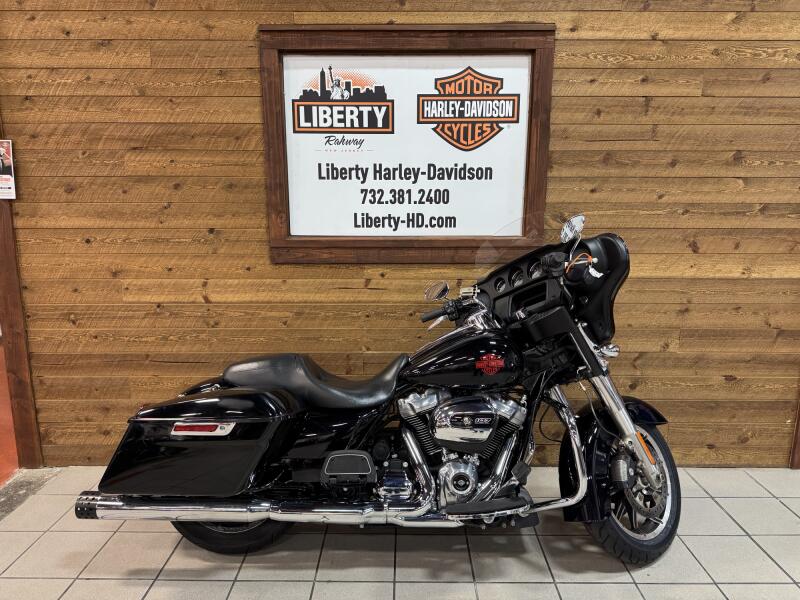 2019 Harley-Davidson® Electra Glide® Standard Vivid Black FLHT