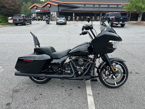 2024 Harley-Davidson® Road Glide® Vivid Black