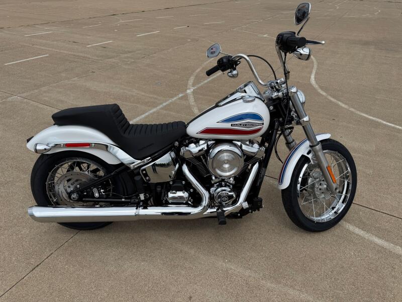 2026 Harley-Davidson® Super Glide® White Onyx Pearl