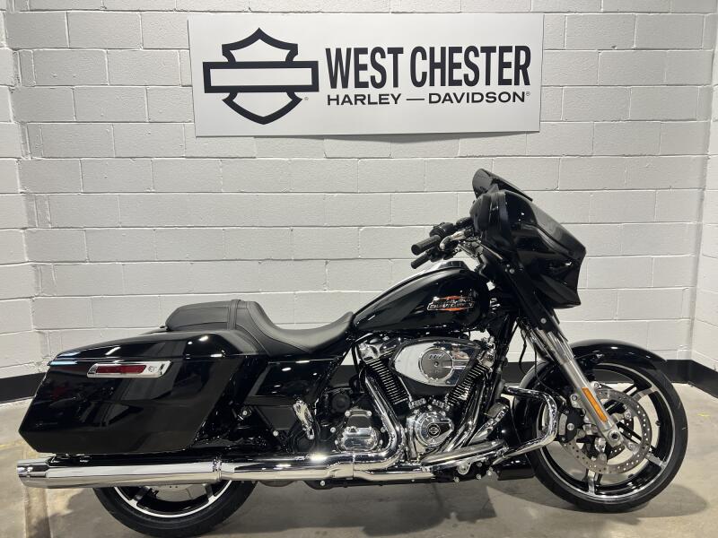 2026 Harley-Davidson® Street Glide® Vivid Black FLHX