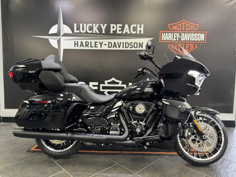 2026 Harley-Davidson® Road Glide Limited Vivid Black Black Trim
