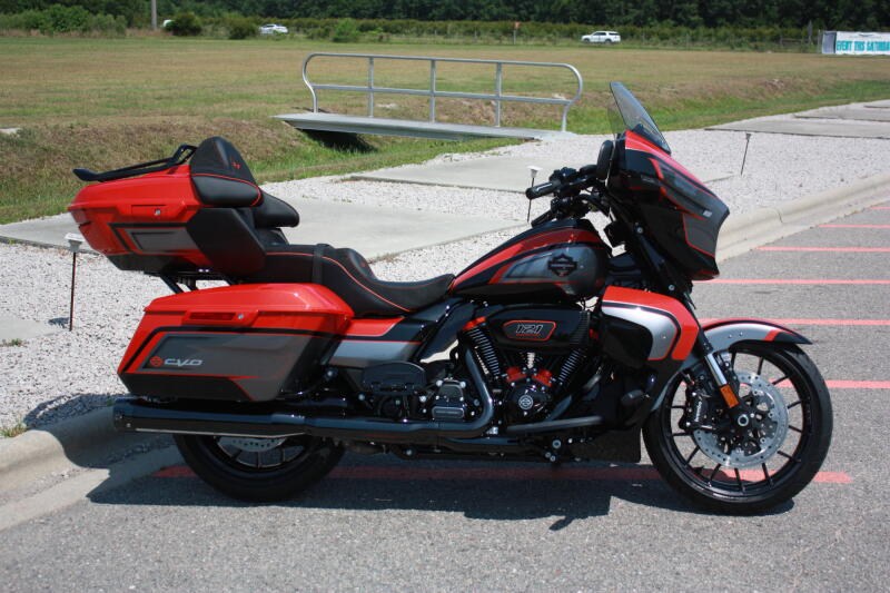 2026 Harley-Davidson® FLHXLSE CVO Street Glide Limited