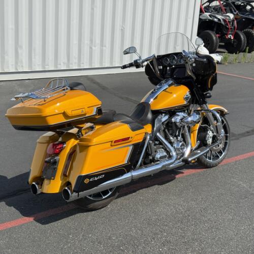 FLHXSE 2022 CVO™ Street Glide® thumb 1