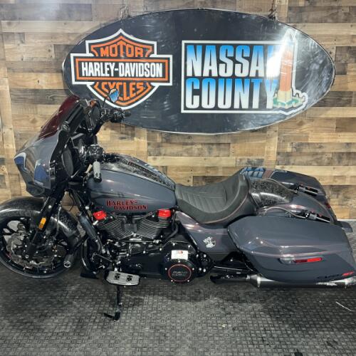2026 Harley-Davidson® CVO Street Glide ST Inferno Gray thumb 2
