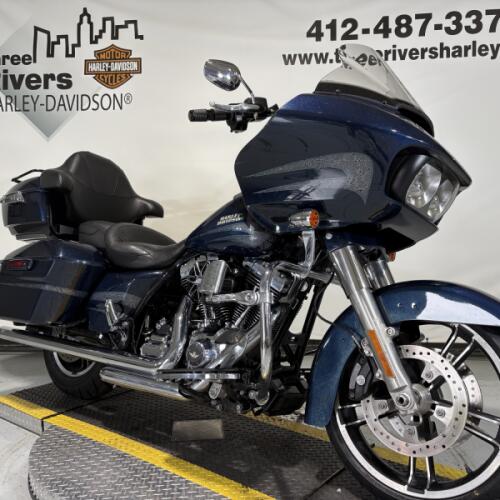 2016 Harley-Davidson® Road Glide® Special Custom Colour Cosmic Blue Pearl thumb 2