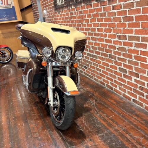 2014 Harley-Davidson® Ultra Limited FLHTK thumb 1