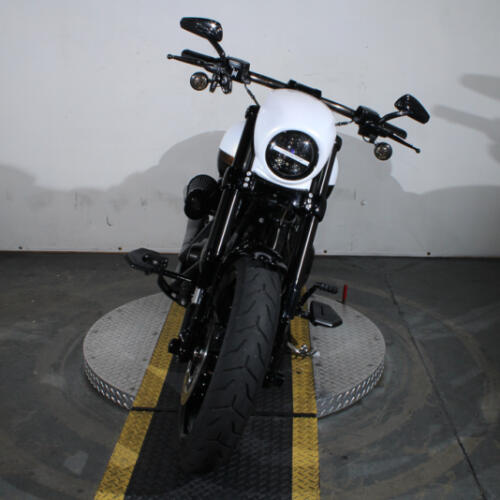 FXSE 2016 CVO™ Pro Street Breakout® thumb 1