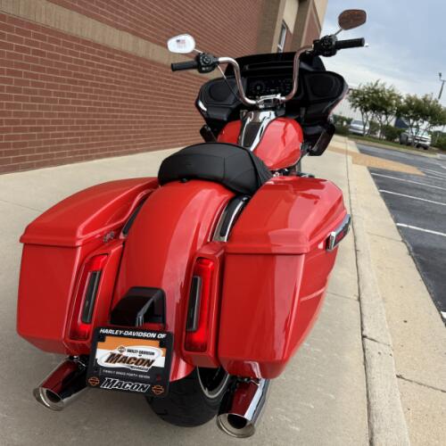 2026 Harley-Davidson® Road Glide® Blood Orange Chrome Trim thumb 0