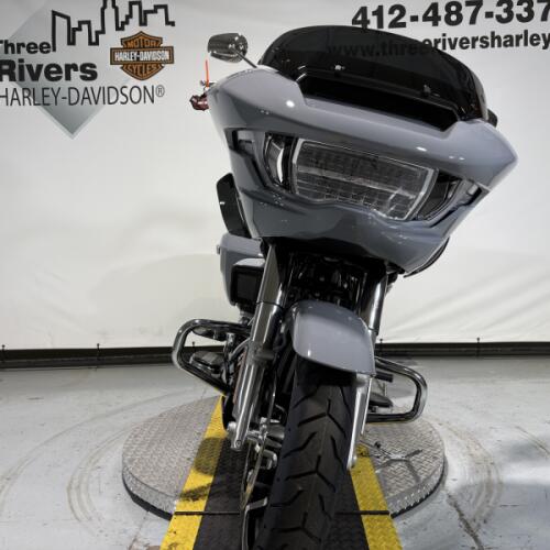 2026 Harley-Davidson® Road Glide® Dark Billiard Gray Chrome Trim thumb 1