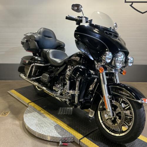 FLHTCU 2016 Electra Glide® Ultra Classic™ thumb 3