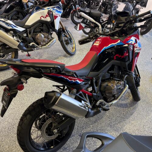 2024 Africa Twin DCT thumb 1