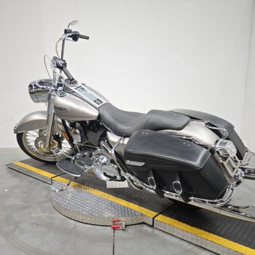 FLHRC 2007 Road King® Classic thumb 0