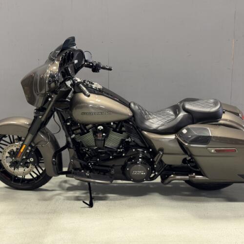 FLHXSE 2021 CVO™ Street Glide® thumb 0