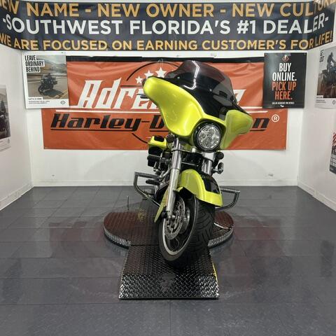 FLHX 2011 Street Glide® thumb 2