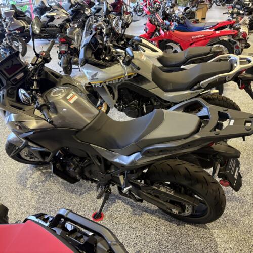 2026 Honda NT1100 DCT NT1100DT thumb 1